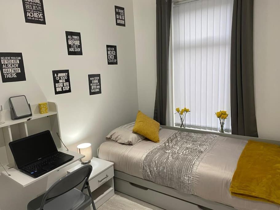 Apartment Coastal Retreat-new Day Properties-next To
